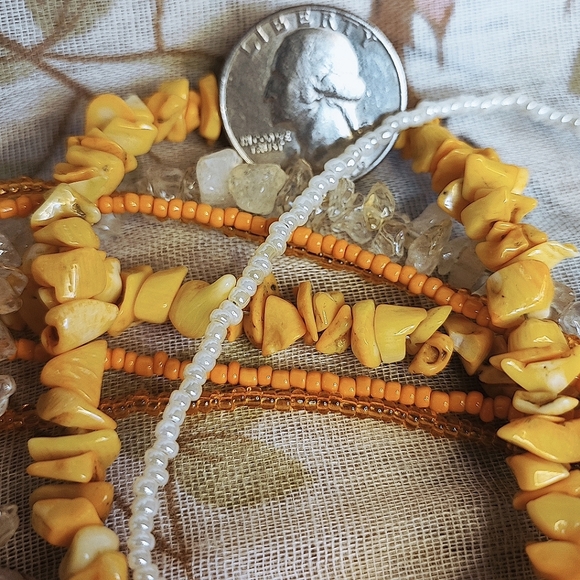 Swirled Orange Lucite Chip Stone 8 Strand Magnet Sunshine Vintage Bracelet - Picture 5 of 6